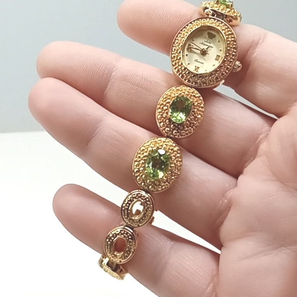 Jules Jurgenson gold toned, with green stones, linked watch. Size: 7 - Picture 3 of 7